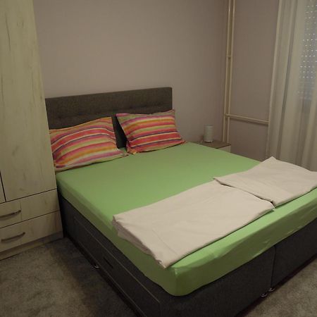 נובי סאד Classic Apartment מראה חיצוני תמונה